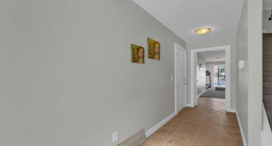 10 West Cedar Rise, Calgary, Alberta T3H 5G8, 2 Bedrooms Bedrooms, ,3 BathroomsBathrooms,Residential,For Sale,West Cedar,A2297241