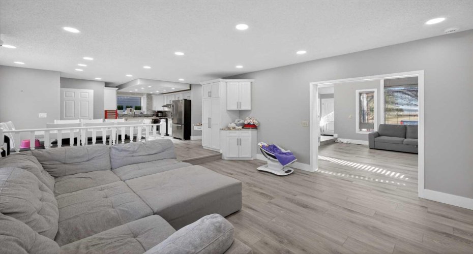 55 Millrise Way, Calgary, Alberta T2Y2M7, 6 Bedrooms Bedrooms, ,4 BathroomsBathrooms,Residential,For Sale,Millrise,A2296192