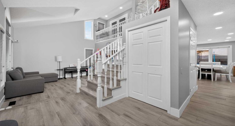 55 Millrise Way, Calgary, Alberta T2Y2M7, 6 Bedrooms Bedrooms, ,4 BathroomsBathrooms,Residential,For Sale,Millrise,A2296192