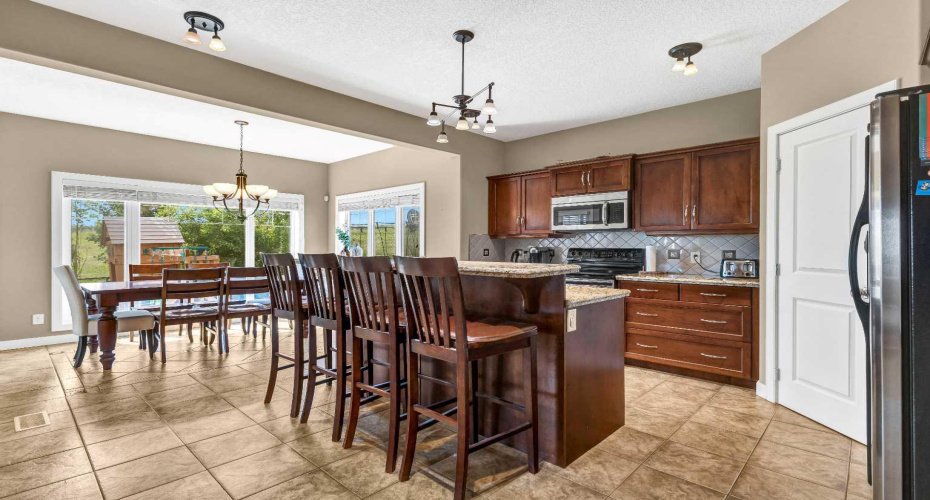 84 Sherwood Rise, Calgary, Alberta T3R 1P5, 5 Bedrooms Bedrooms, ,4 BathroomsBathrooms,Residential,For Sale,Sherwood,A2296325