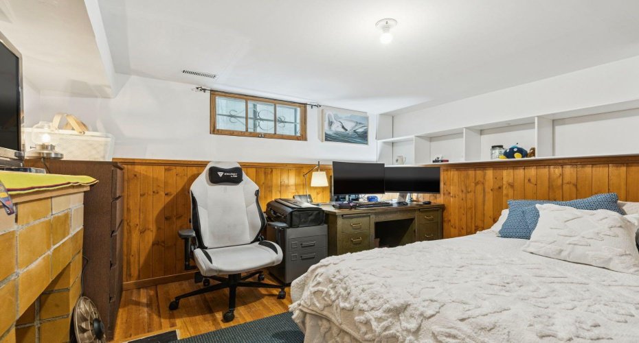 2363 23 Street, Calgary, Alberta T2M 3Y1, 3 Bedrooms Bedrooms, ,2 BathroomsBathrooms,Residential,For Sale,23,A2296613