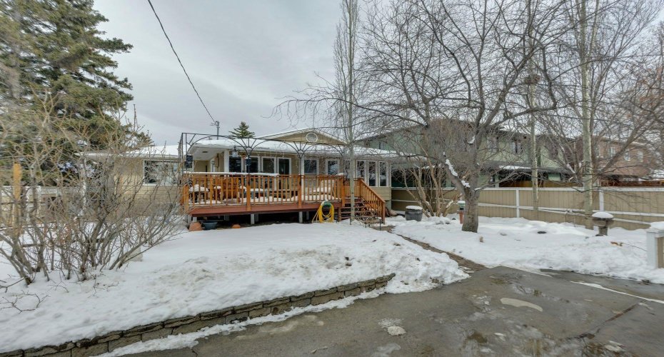 2363 23 Street, Calgary, Alberta T2M 3Y1, 3 Bedrooms Bedrooms, ,2 BathroomsBathrooms,Residential,For Sale,23,A2296613