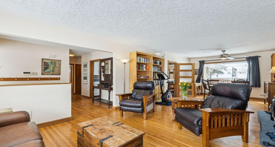 2363 23 Street, Calgary, Alberta T2M 3Y1, 3 Bedrooms Bedrooms, ,2 BathroomsBathrooms,Residential,For Sale,23,A2296613