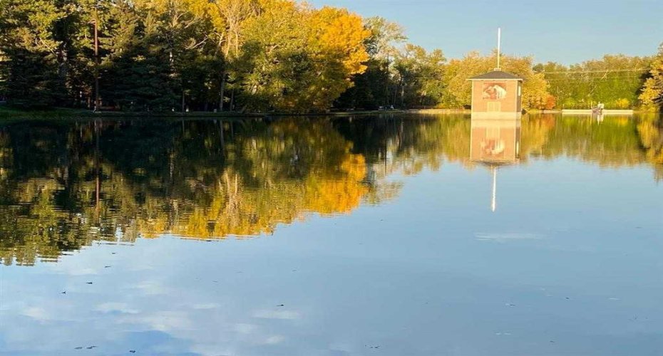 4503 73 Street, Calgary, Alberta T3B 2M3, ,Commercial,For Sale,73,A2296807