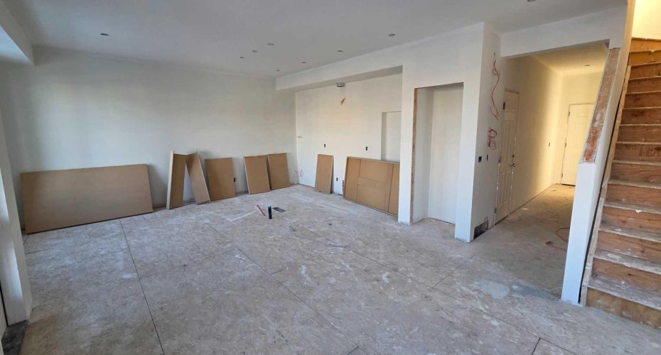 2235 81st Street, Calgary, Alberta T3H 6M4, 4 Bedrooms Bedrooms, ,4 BathroomsBathrooms,Residential,For Sale,81st,A2296815