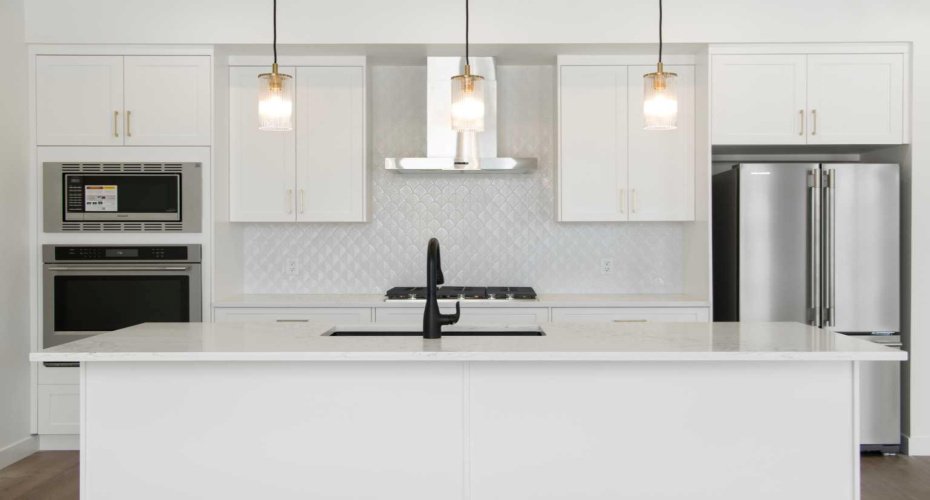 2235 81st Street, Calgary, Alberta T3H 6M4, 4 Bedrooms Bedrooms, ,4 BathroomsBathrooms,Residential,For Sale,81st,A2296815