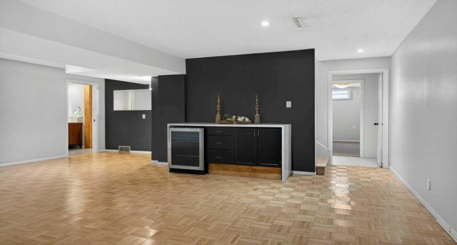 425 Woodland Crescent, Calgary, Alberta T2J 1J7, 4 Bedrooms Bedrooms, ,2 BathroomsBathrooms,Residential,For Sale,Woodland,A2296843