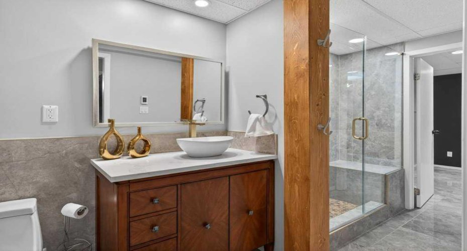 425 Woodland Crescent, Calgary, Alberta T2J 1J7, 4 Bedrooms Bedrooms, ,2 BathroomsBathrooms,Residential,For Sale,Woodland,A2296843