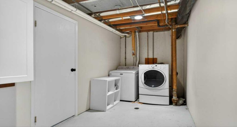 425 Woodland Crescent, Calgary, Alberta T2J 1J7, 4 Bedrooms Bedrooms, ,2 BathroomsBathrooms,Residential,For Sale,Woodland,A2296843