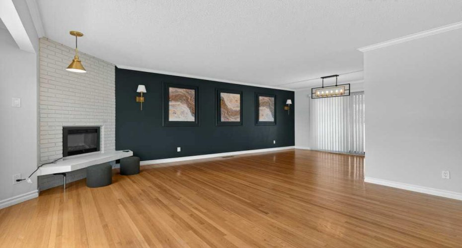 425 Woodland Crescent, Calgary, Alberta T2J 1J7, 4 Bedrooms Bedrooms, ,2 BathroomsBathrooms,Residential,For Sale,Woodland,A2296843