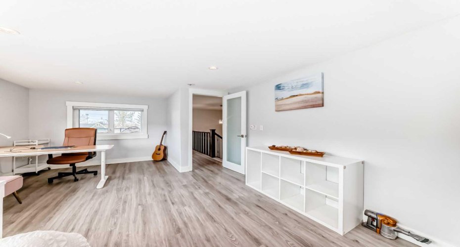 4640 15 Avenue, Calgary, Alberta T3B 0L7, 5 Bedrooms Bedrooms, ,5 BathroomsBathrooms,Residential,For Sale,15,A2296975