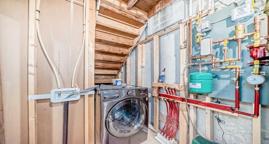 4640 15 Avenue, Calgary, Alberta T3B 0L7, 5 Bedrooms Bedrooms, ,5 BathroomsBathrooms,Residential,For Sale,15,A2296975