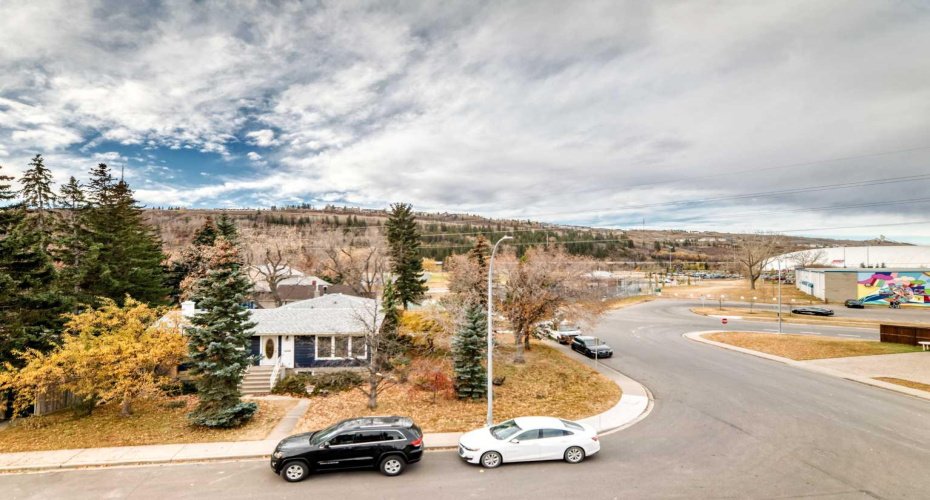 4640 15 Avenue, Calgary, Alberta T3B 0L7, 5 Bedrooms Bedrooms, ,5 BathroomsBathrooms,Residential,For Sale,15,A2296975