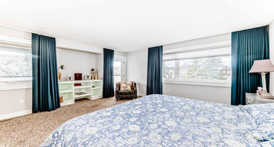 4640 15 Avenue, Calgary, Alberta T3B 0L7, 5 Bedrooms Bedrooms, ,5 BathroomsBathrooms,Residential,For Sale,15,A2296975