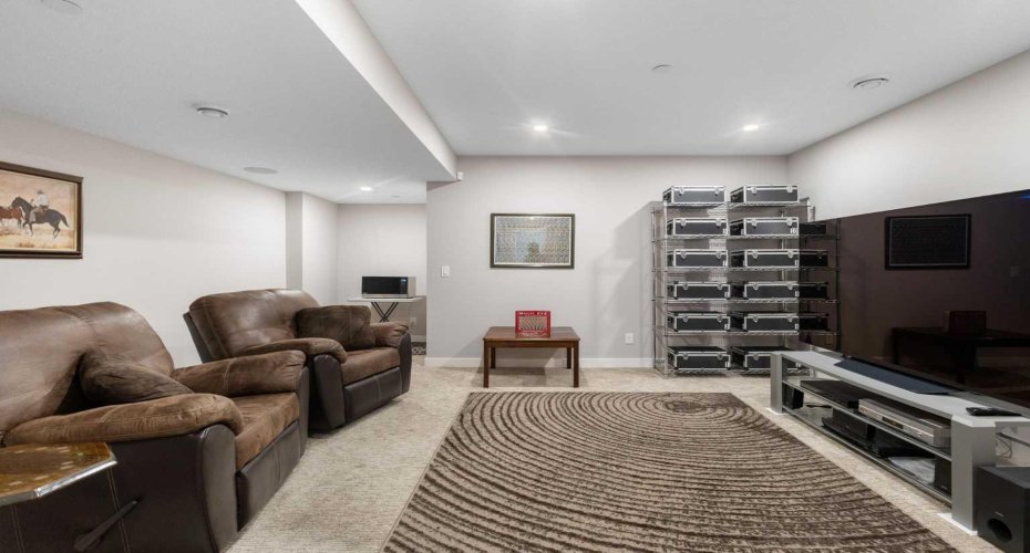 45 Howse Street, Calgary, Alberta T3P 0V8, 4 Bedrooms Bedrooms, ,4 BathroomsBathrooms,Residential,For Sale,Howse,A2296986