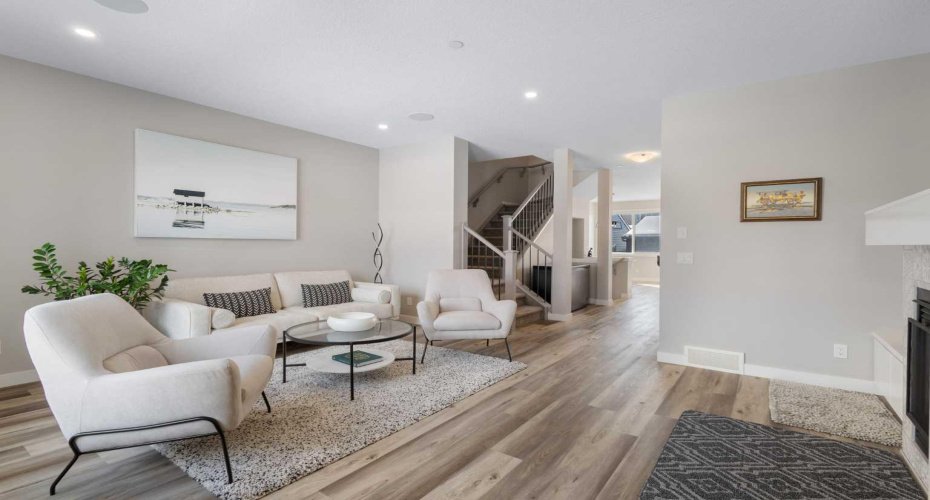 45 Howse Street, Calgary, Alberta T3P 0V8, 4 Bedrooms Bedrooms, ,4 BathroomsBathrooms,Residential,For Sale,Howse,A2296986