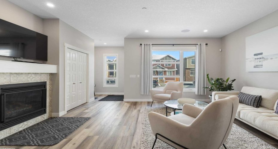 45 Howse Street, Calgary, Alberta T3P 0V8, 4 Bedrooms Bedrooms, ,4 BathroomsBathrooms,Residential,For Sale,Howse,A2296986