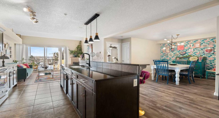 141 Mountain Street, Cochrane, Alberta T4C1Z5, 2 Bedrooms Bedrooms, ,2 BathroomsBathrooms,Residential,For Sale,Mountain,A2297002