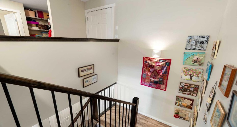 141 Mountain Street, Cochrane, Alberta T4C1Z5, 2 Bedrooms Bedrooms, ,2 BathroomsBathrooms,Residential,For Sale,Mountain,A2297002