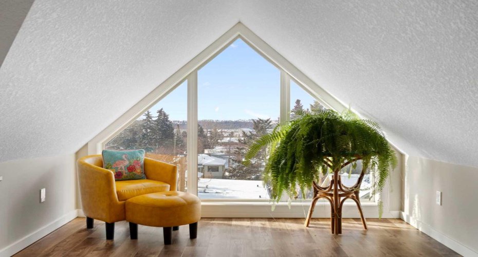 141 Mountain Street, Cochrane, Alberta T4C1Z5, 2 Bedrooms Bedrooms, ,2 BathroomsBathrooms,Residential,For Sale,Mountain,A2297002