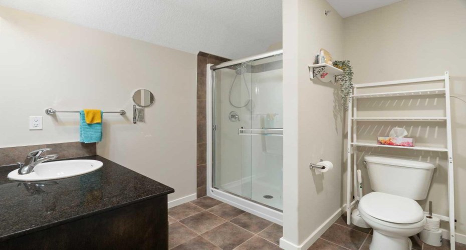 141 Mountain Street, Cochrane, Alberta T4C1Z5, 2 Bedrooms Bedrooms, ,2 BathroomsBathrooms,Residential,For Sale,Mountain,A2297002