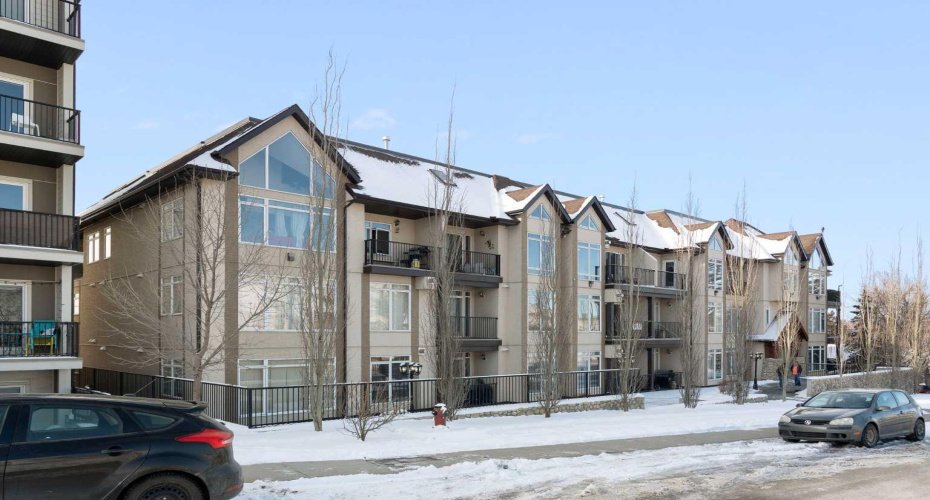 141 Mountain Street, Cochrane, Alberta T4C1Z5, 2 Bedrooms Bedrooms, ,2 BathroomsBathrooms,Residential,For Sale,Mountain,A2297002