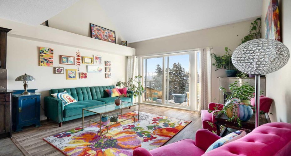 141 Mountain Street, Cochrane, Alberta T4C1Z5, 2 Bedrooms Bedrooms, ,2 BathroomsBathrooms,Residential,For Sale,Mountain,A2297002