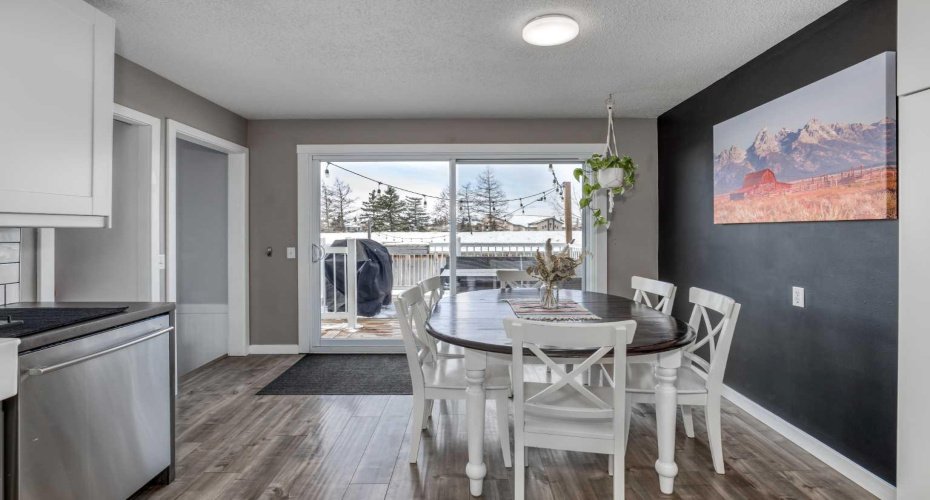 94 Glendale Way, Cochrane, Alberta T4C 1H8, 4 Bedrooms Bedrooms, ,2 BathroomsBathrooms,Residential,For Sale,Glendale,A2295982