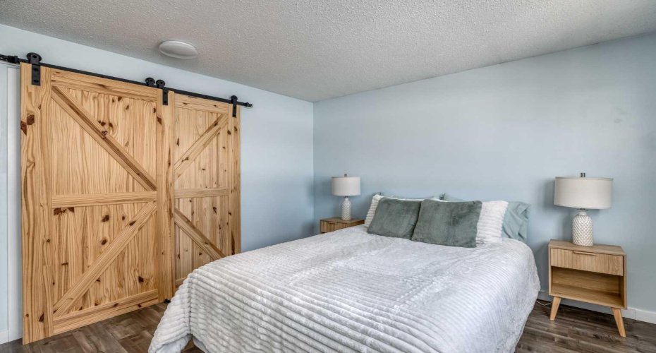 94 Glendale Way, Cochrane, Alberta T4C 1H8, 4 Bedrooms Bedrooms, ,2 BathroomsBathrooms,Residential,For Sale,Glendale,A2295982