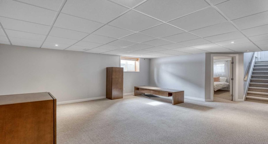 94 Glendale Way, Cochrane, Alberta T4C 1H8, 4 Bedrooms Bedrooms, ,2 BathroomsBathrooms,Residential,For Sale,Glendale,A2295982