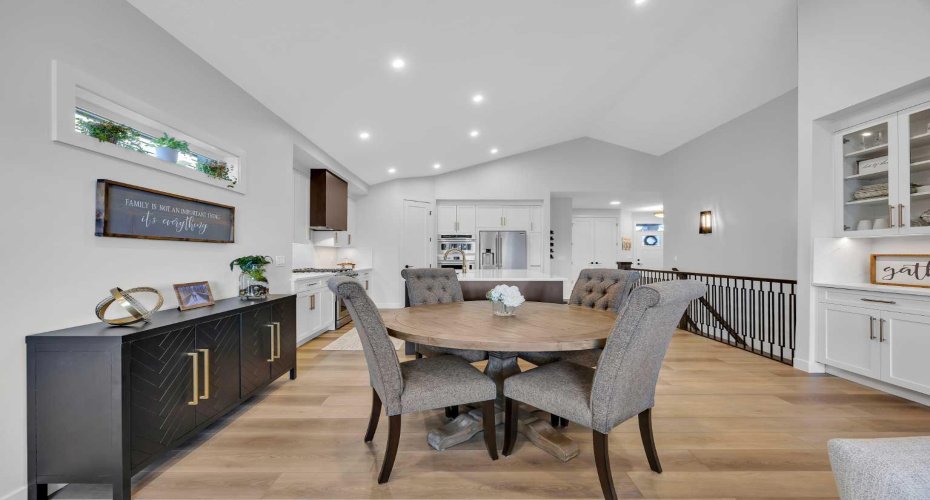 13 Emerson Crescent, Okotoks, Alberta T1S 5W5, 3 Bedrooms Bedrooms, ,3 BathroomsBathrooms,Residential,For Sale,Emerson,A2297302