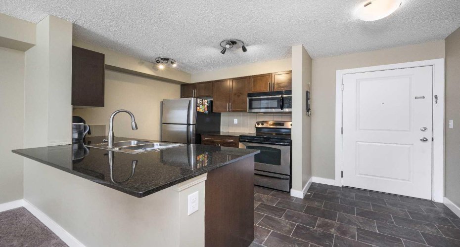 625 Glenbow Drive, Cochrane, Alberta T4C 0S7, 2 Bedrooms Bedrooms, ,2 BathroomsBathrooms,Residential,For Sale,Glenbow Drive,A2297340