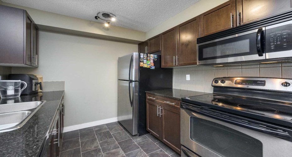 625 Glenbow Drive, Cochrane, Alberta T4C 0S7, 2 Bedrooms Bedrooms, ,2 BathroomsBathrooms,Residential,For Sale,Glenbow Drive,A2297340