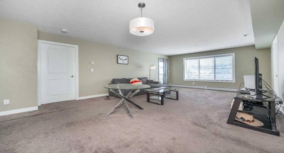 625 Glenbow Drive, Cochrane, Alberta T4C 0S7, 2 Bedrooms Bedrooms, ,2 BathroomsBathrooms,Residential,For Sale,Glenbow Drive,A2297340