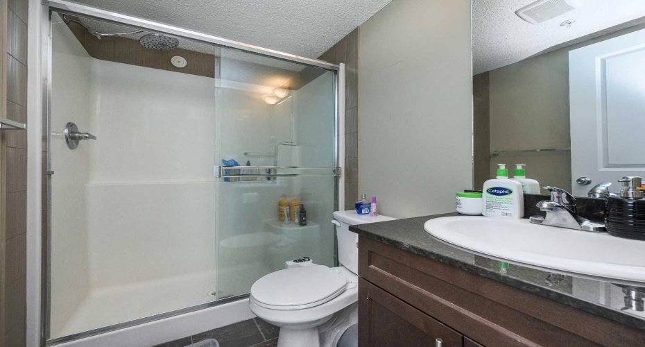 625 Glenbow Drive, Cochrane, Alberta T4C 0S7, 2 Bedrooms Bedrooms, ,2 BathroomsBathrooms,Residential,For Sale,Glenbow Drive,A2297340