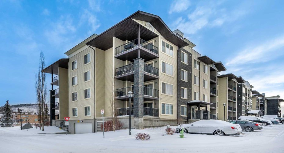 625 Glenbow Drive, Cochrane, Alberta T4C 0S7, 2 Bedrooms Bedrooms, ,2 BathroomsBathrooms,Residential,For Sale,Glenbow Drive,A2297340