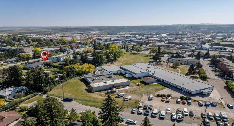 217 Ross Avenue, Cochrane, Alberta T4C1C9, 3 Bedrooms Bedrooms, ,1 BathroomBathrooms,Residential,For Sale,Ross,A2278722