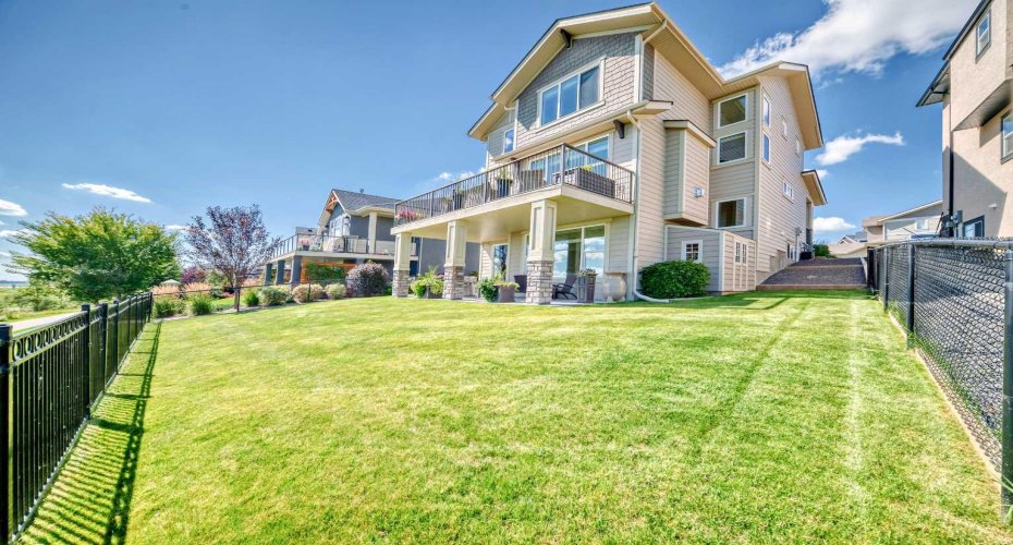 239 STONEMERE Green, Chestermere, Alberta T1X 0S1, 4 Bedrooms Bedrooms, ,4 BathroomsBathrooms,Residential,For Sale,STONEMERE,A2280894