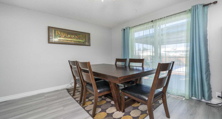 427 Rundlelawn Way, Calgary, Alberta T1Y 3J4, 4 Bedrooms Bedrooms, ,3 BathroomsBathrooms,Residential,For Sale,Rundlelawn,A2294353