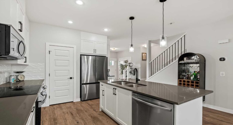 182 River Heights Drive, Cochrane, Alberta T4C 2V1, 3 Bedrooms Bedrooms, ,3 BathroomsBathrooms,Residential,For Sale,River Heights,A2297053