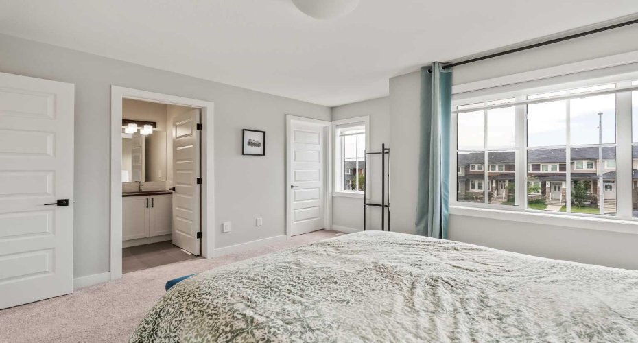 182 River Heights Drive, Cochrane, Alberta T4C 2V1, 3 Bedrooms Bedrooms, ,3 BathroomsBathrooms,Residential,For Sale,River Heights,A2297053