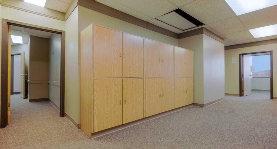 40 Elizabeth Street, Okotoks, Alberta T1S1A2, ,Commercial,For Lease,Elizabeth,A2297100