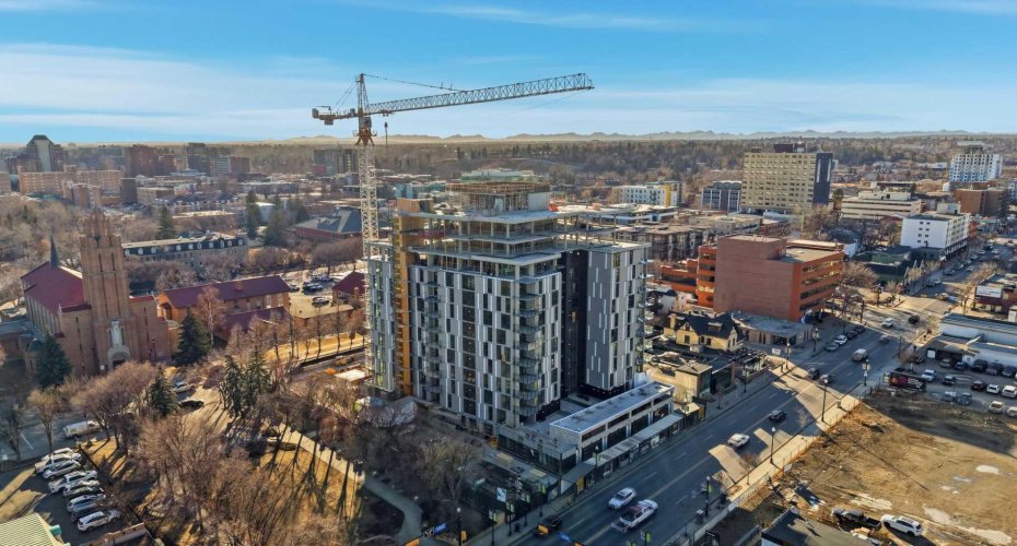 210 18 Avenue, Calgary, Alberta T2S 0C1, 1 Bedroom Bedrooms, ,1 BathroomBathrooms,Residential,For Sale,18,A2297108