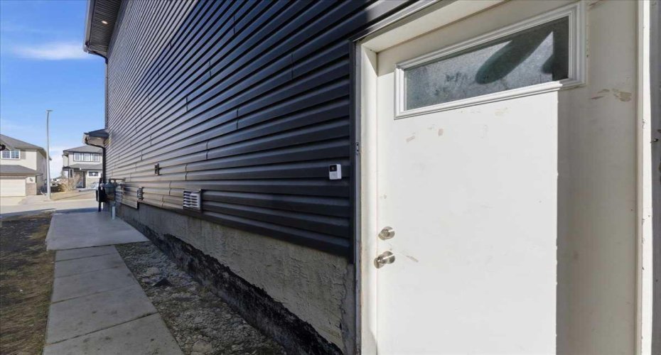 73 Saddleland Close, Calgary, Alberta T3J 5J5, 5 Bedrooms Bedrooms, ,4 BathroomsBathrooms,Residential,For Sale,Saddleland,A2297115