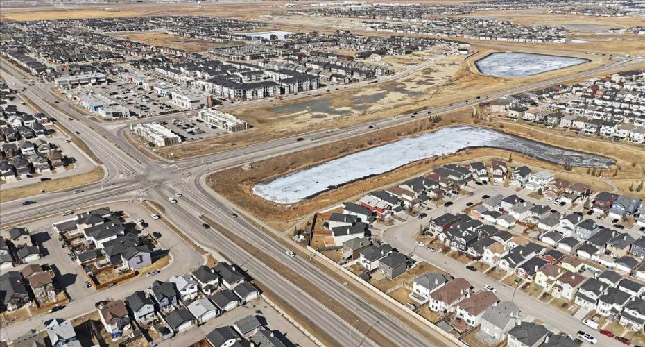 73 Saddleland Close, Calgary, Alberta T3J 5J5, 5 Bedrooms Bedrooms, ,4 BathroomsBathrooms,Residential,For Sale,Saddleland,A2297115