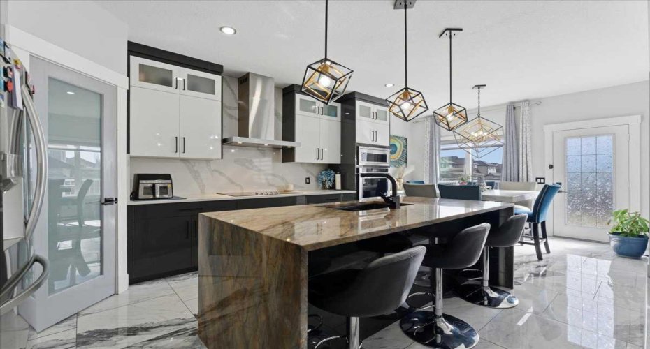 73 Saddleland Close, Calgary, Alberta T3J 5J5, 5 Bedrooms Bedrooms, ,4 BathroomsBathrooms,Residential,For Sale,Saddleland,A2297115