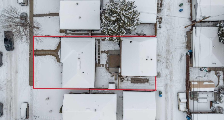 4824 Claret Street NW Calgary , Alberta T2L 1C1