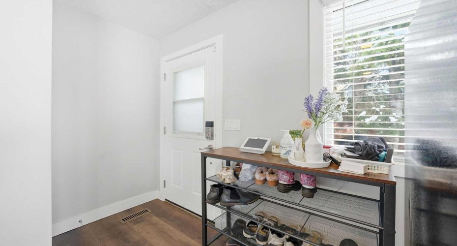 151 Templevale Place, Calgary, Alberta T1Y 4V6, 3 Bedrooms Bedrooms, ,2 BathroomsBathrooms,Residential,For Sale,Templevale,A2297380