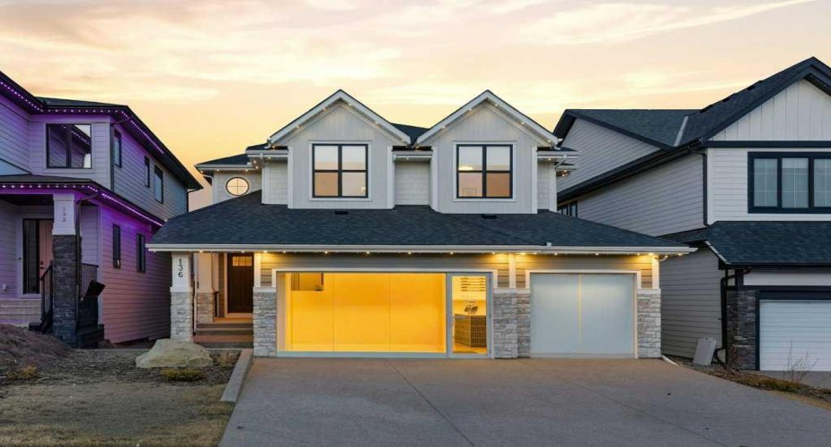 136 Creekstone Hill, Calgary, Alberta T2X 5G6, 4 Bedrooms Bedrooms, ,4 BathroomsBathrooms,Residential,For Sale,Creekstone,A2297409