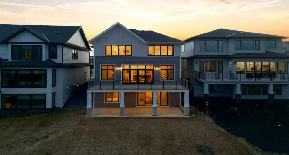 136 Creekstone Hill, Calgary, Alberta T2X 5G6, 4 Bedrooms Bedrooms, ,4 BathroomsBathrooms,Residential,For Sale,Creekstone,A2297409